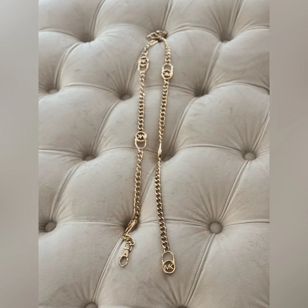Michael Kors Belt Chain with Clasp - Picture 2 of 3